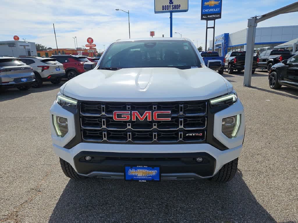 Used 2024 GMC Canyon AT4 AWD/4WD image 3