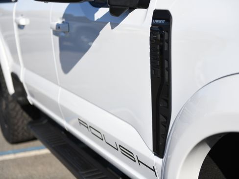 New 2026 Ford F250 Lariat w/ Black Appearance Package image 7