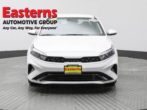 Used 2024 Kia Forte LXS image 3