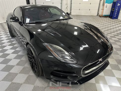 Used 2018 Jaguar F-TYPE R image 5