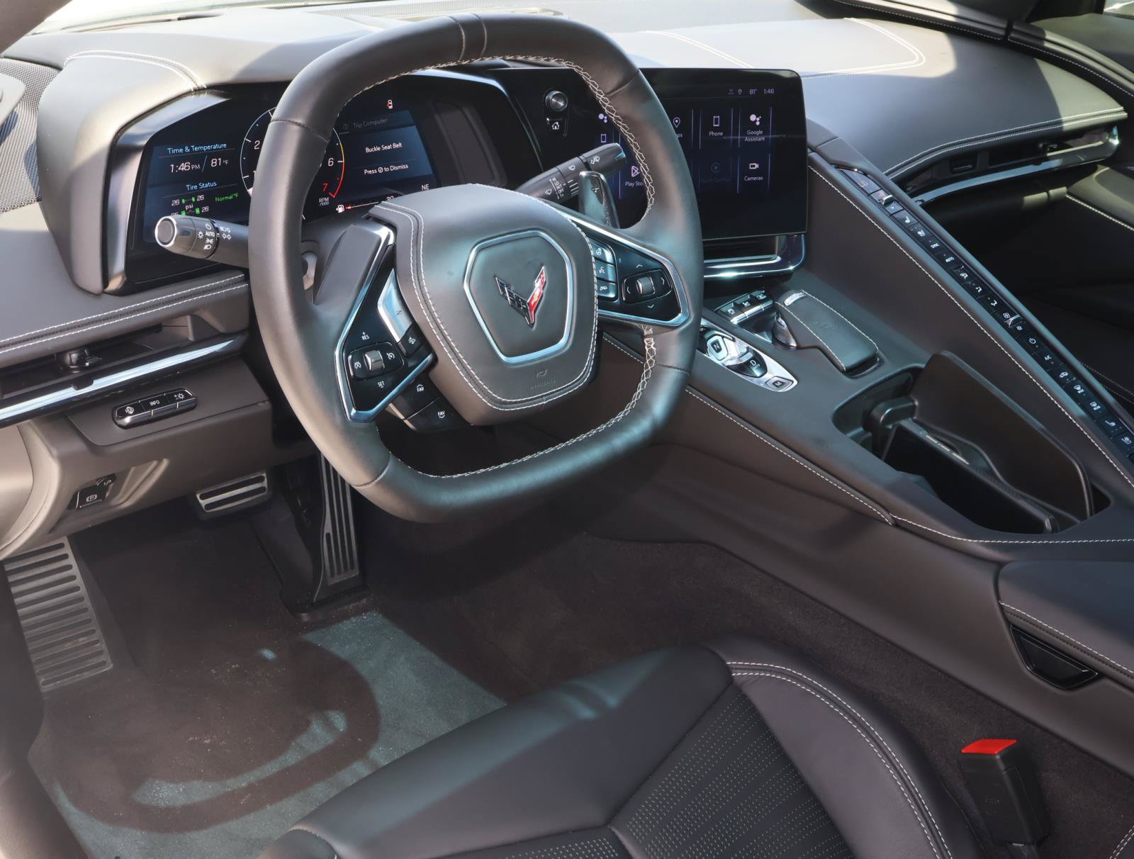 Used 2024 Chevrolet Corvette Stingray Premium Cpe w/ Z51 Performance Package RWD image 11