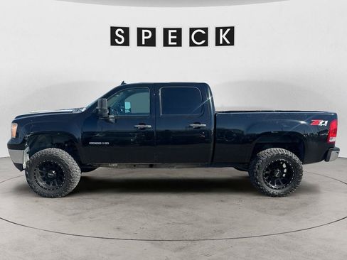 Used 2012 GMC Sierra 2500 SLE w/ SLE Preferred Package AWD/4WD image 2