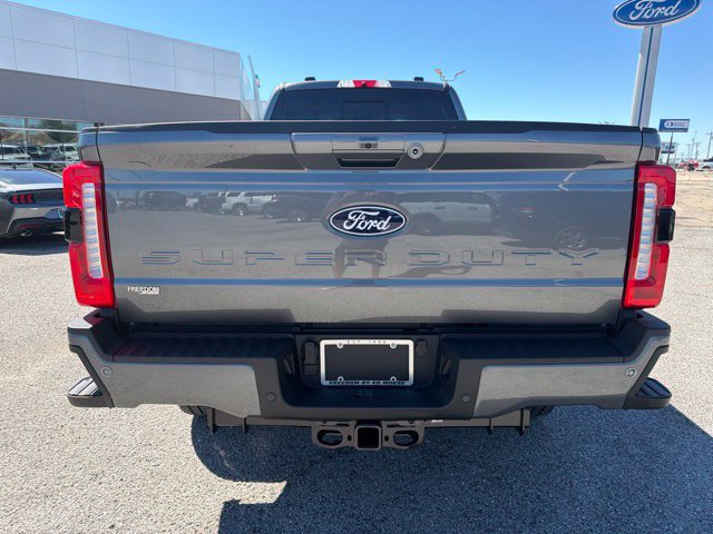 New 2027 Ford F350 Lariat w/ Black Appearance Package AWD/4WD image 6