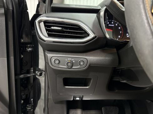 Used 2023 Chevrolet TrailBlazer LT w/ Convenience Package FWD image 18