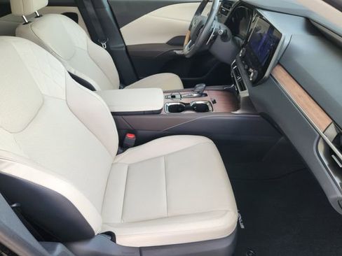 Used 2024 Lexus RX 350 Premium image 10