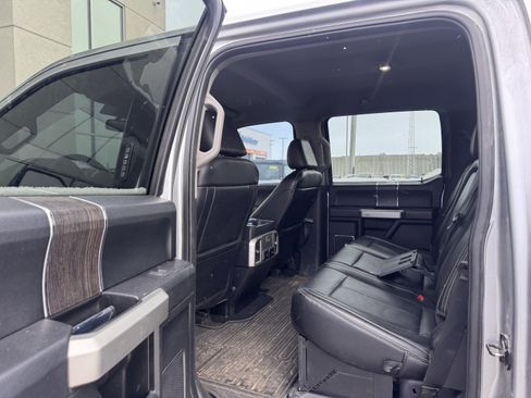 Used 2021 Ford F250 Lariat w/ Chrome Package image 9