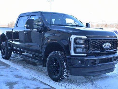 Used 2024 Ford F350 XLT w/ XLT Premium Package image 7