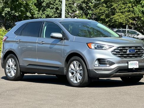 Used 2023 Ford Edge Titanium AWD/4WD image 9