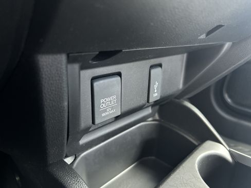 Used 2019 Honda Fit LX image 12