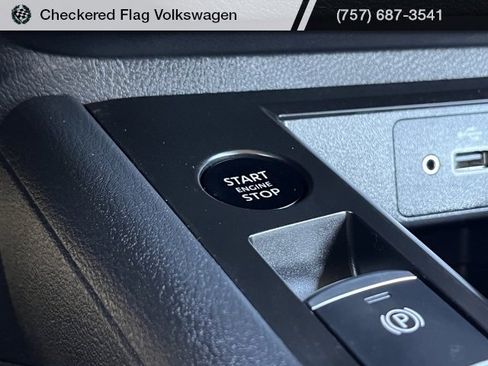 Used 2025 Nissan Kicks S image 40