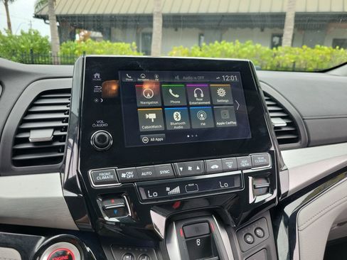 Used 2018 Honda Odyssey Elite image 21