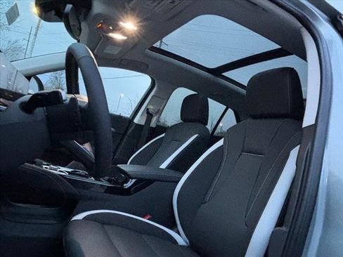 New 2025 Buick Envision Sport Touring image 16