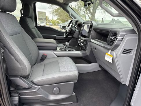 New 2025 Ford F150 Lightning XLT image 23