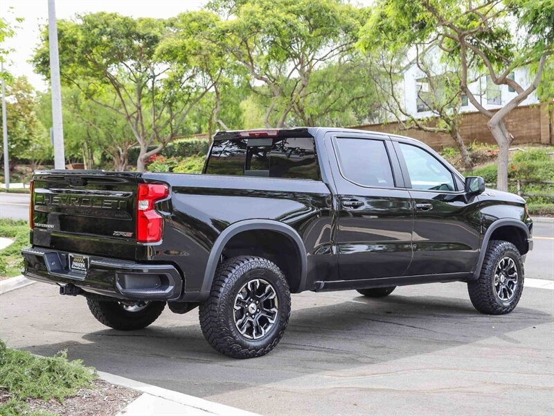 Used 2025 Chevrolet Silverado 1500 ZR2 AWD/4WD image 5