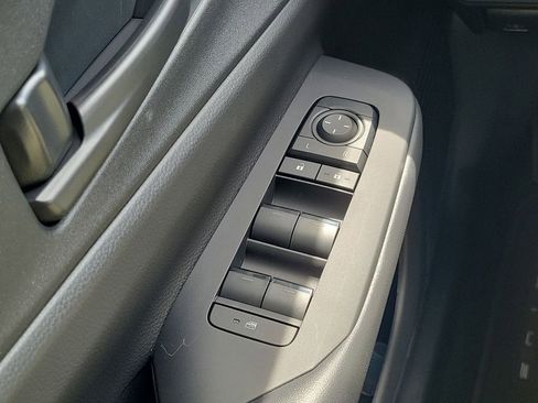 New 2026 Toyota Prius SE image 32