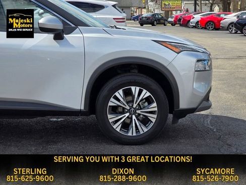 Used 2023 Nissan Rogue SV image 10