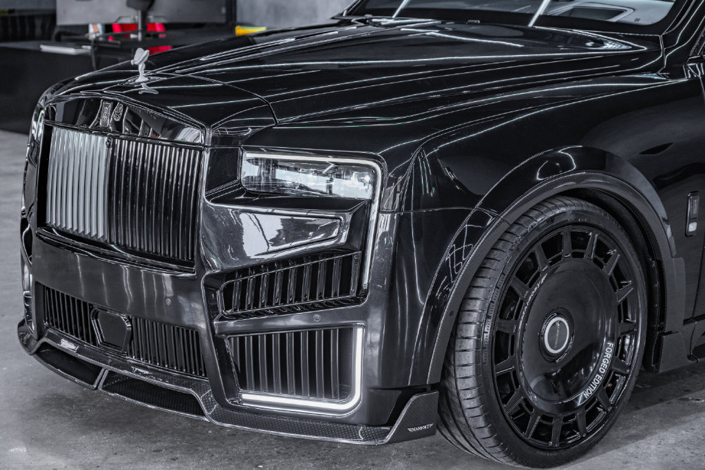 Used 2025 Rolls-Royce Cullinan AWD/4WD image 6