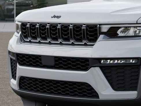 New 2026 Jeep Grand Cherokee L Limited w/ Limited Altitude Package AWD/4WD image 11