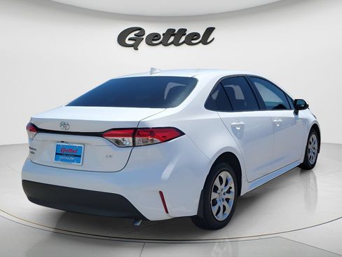 Used 2026 Toyota Corolla LE FWD image 5