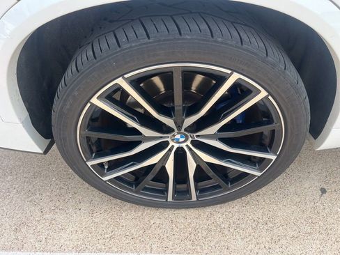 Used 2019 BMW X5 xDrive40i w/ M Sport Package image 16