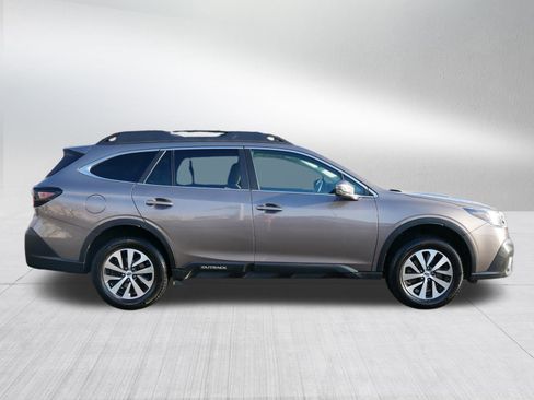 Used 2021 Subaru Outback Premium image 8
