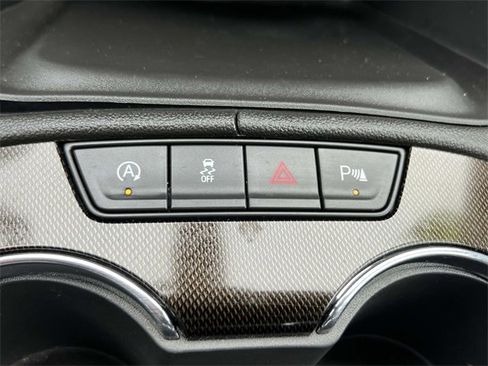 Certified 2023 GMC Acadia AT4 image 33