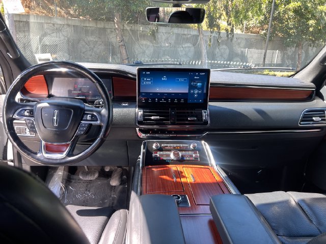Used 2022 Lincoln Navigator L Reserve AWD/4WD image 12