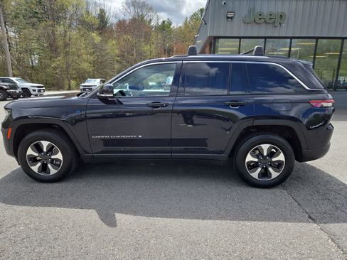 Used 2023 Jeep Grand Cherokee 4WD 4xe w/ Luxury Tech Group II image 7
