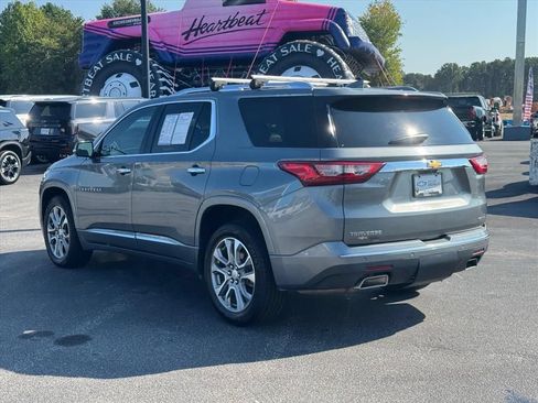 Used 2020 Chevrolet Traverse Premier w/ LPO, Floor Liner Package FWD image 5