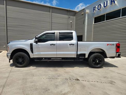 Used 2024 Ford F250 XL w/ STX Appearance Package AWD/4WD image 5