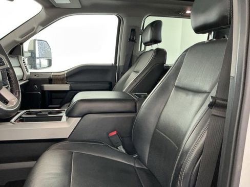 Used 2017 Ford F250 Lariat w/ Lariat Ultimate Package image 9