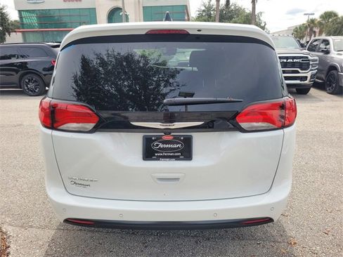 New 2026 Chrysler Voyager LX image 11