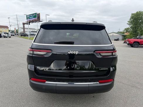 Used 2023 Jeep Grand Cherokee L Laredo w/ Luxury Tech Group I AWD/4WD image 4