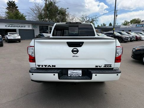 Used 2019 Nissan Titan SV w/ SV Convenience Package AWD/4WD image 8