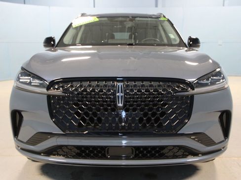 Used 2026 Lincoln Aviator Reserve AWD/4WD image 35