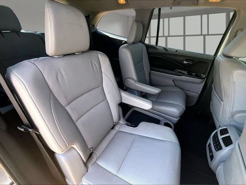Used 2017 Honda Pilot Elite image 27