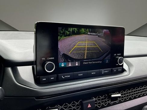 Used 2023 Honda Accord EX image 14