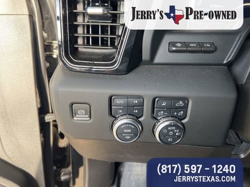 Used 2024 GMC Sierra 2500 AT4X image 13