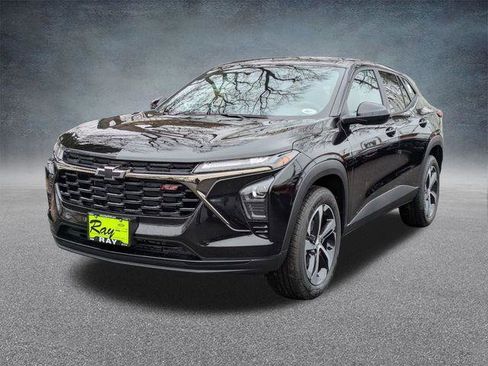 New 2026 Chevrolet Trax RS w/ Sunroof Package image 8