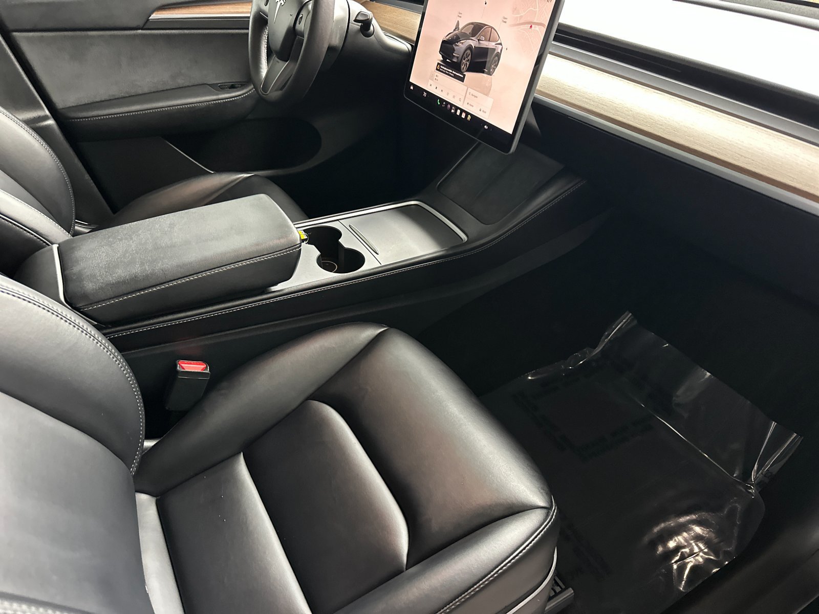 Used 2025 Tesla Model Y Long Range RWD image 15