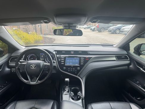 Used 2020 Toyota Camry SE image 7