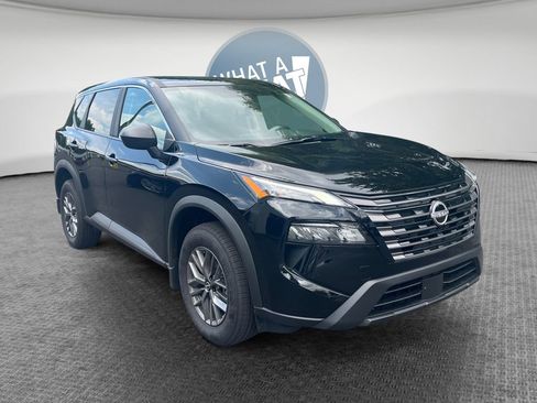 Used 2026 Nissan Rogue S FWD image 1