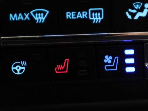 Used 2024 Ford F450 Limited w/ FX4 Off-Road Package image 28