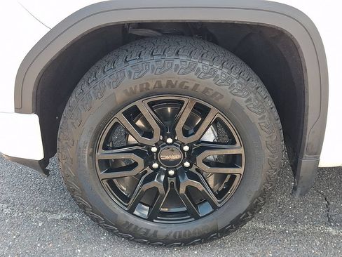 Used 2021 GMC Sierra 1500 Elevation AWD/4WD image 29