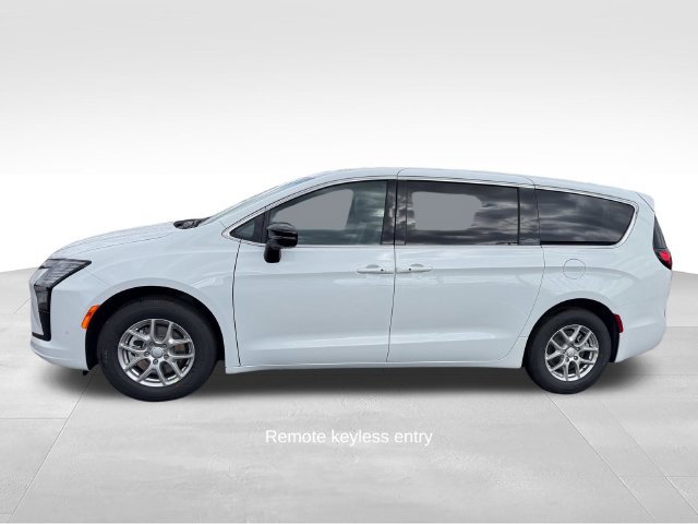 New 2027 Chrysler Pacifica Select w/ Family Tech Group FWD image 4
