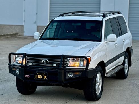Used 2005 Toyota Land Cruiser AWD/4WD image 15