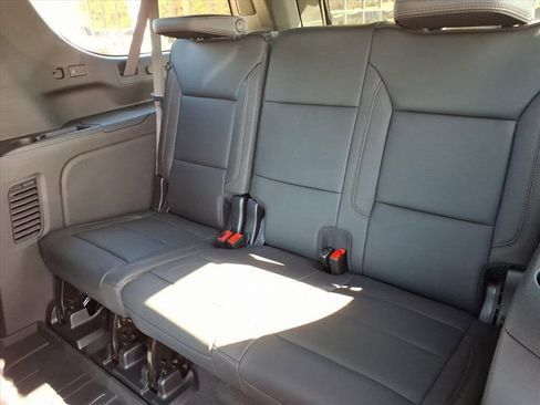 New 2026 Chevrolet Suburban High Country image 27