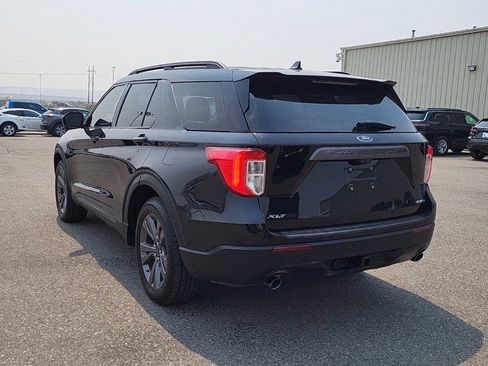 Used 2021 Ford Explorer XLT w/ Equipment Group 202A AWD/4WD image 4