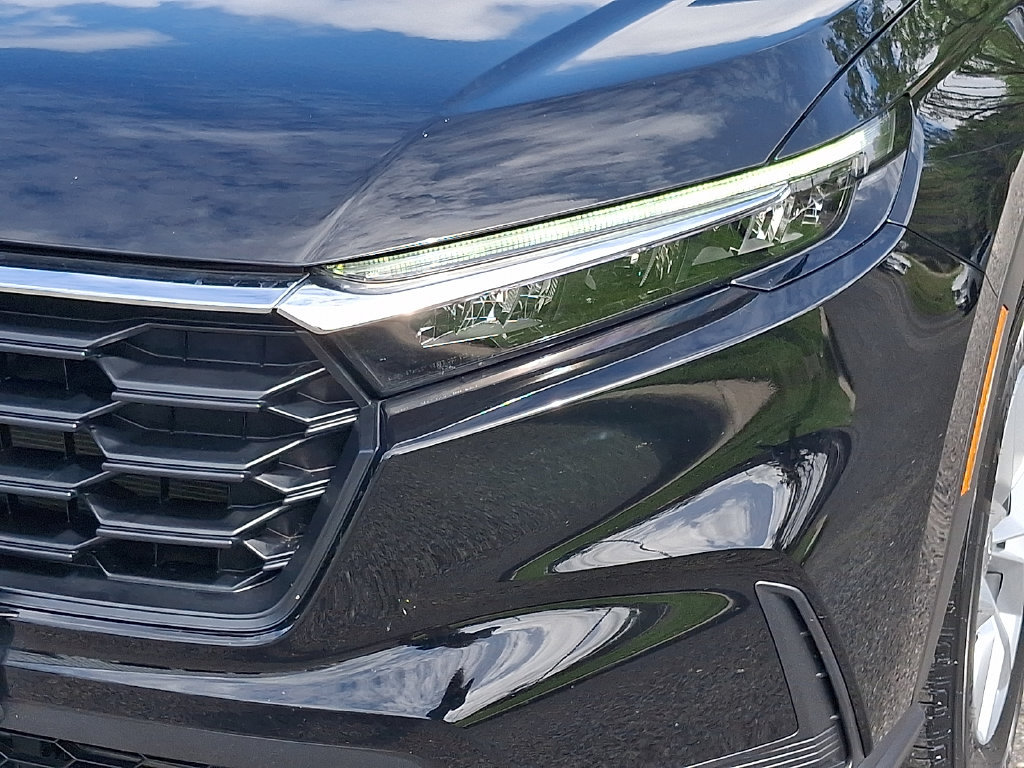 Used 2023 Honda CR-V LX image 9