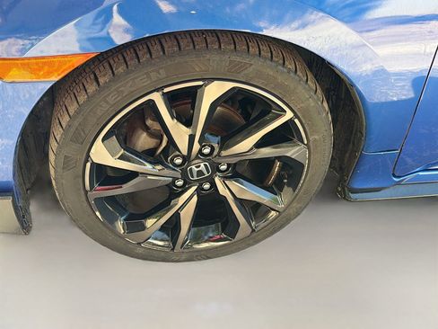 Used 2018 Honda Civic Sport Touring image 32